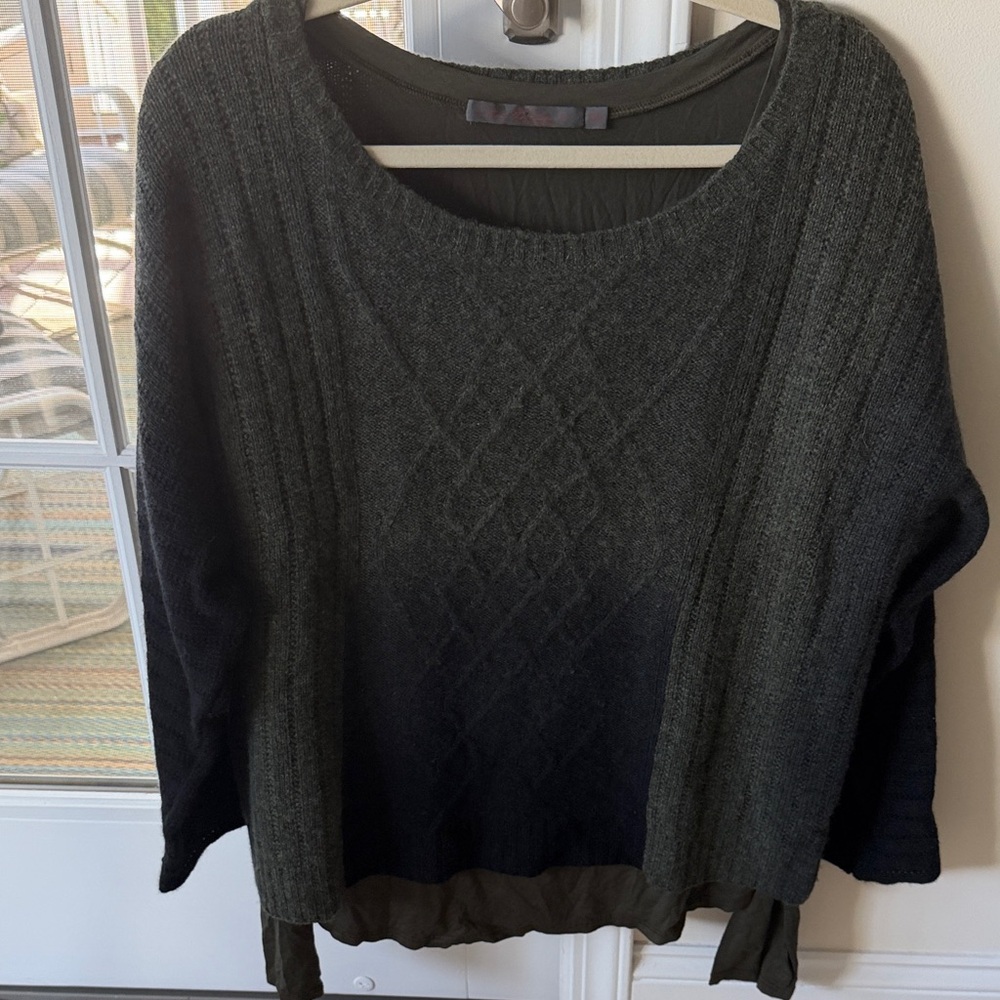 Women's Black and Gray Sweater